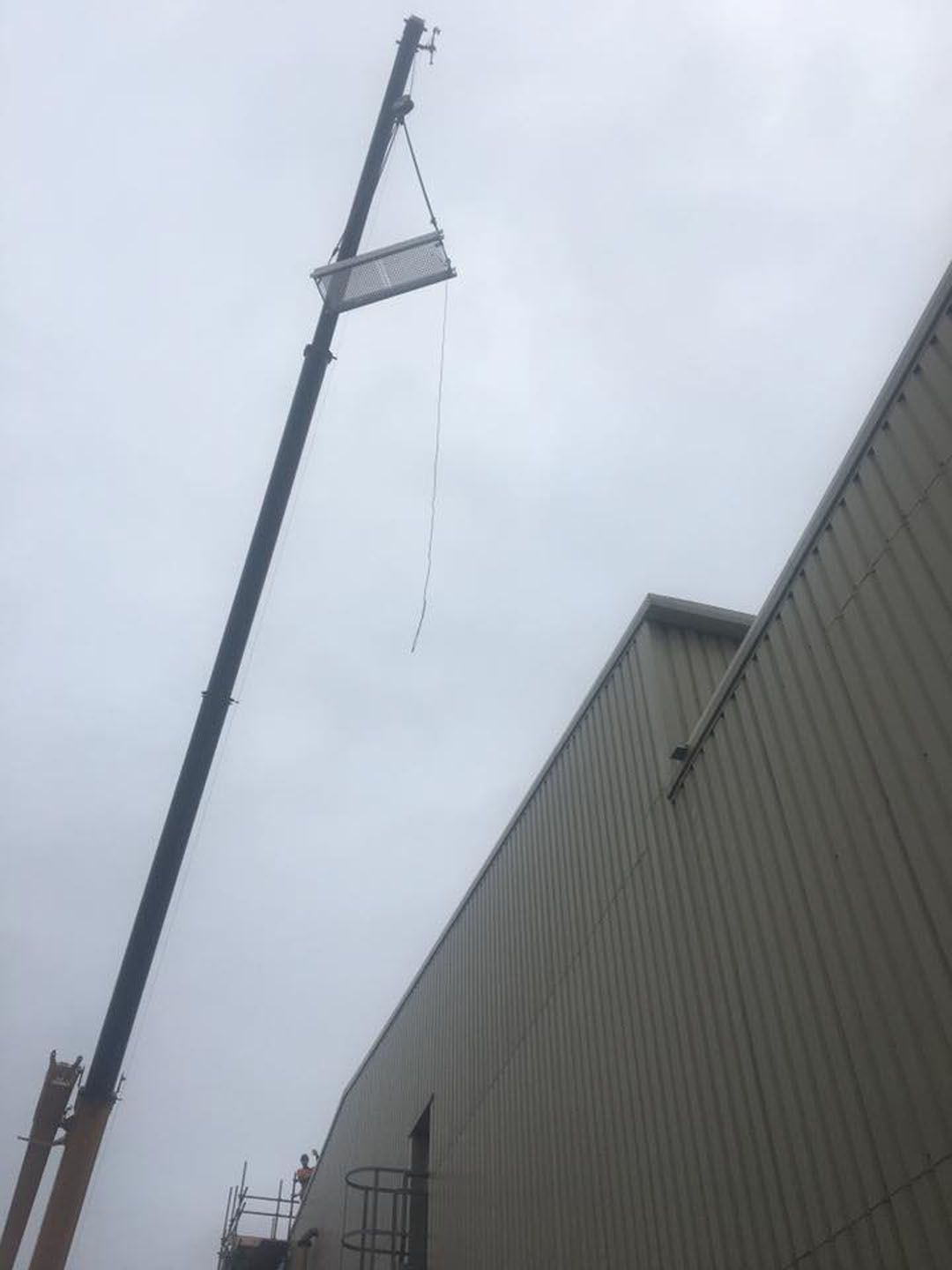 Lifting heaving object onto the roof